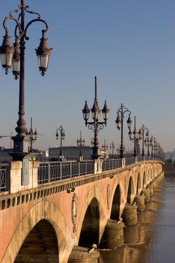 A qui s'adresser pour la logistique d'un e-commerce à Bordeaux ?